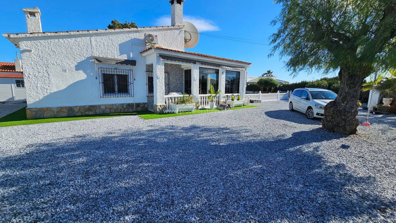 Resale - Villa - San Fulgencio