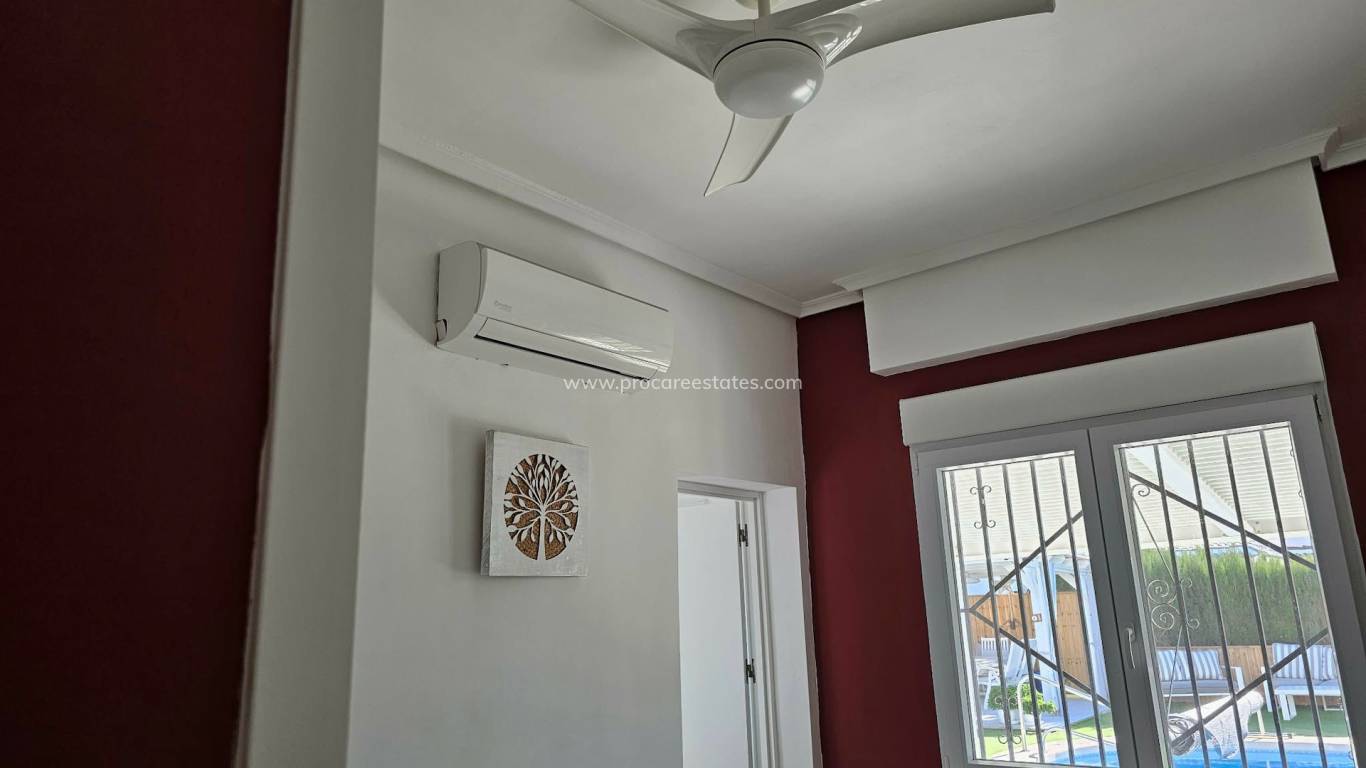 Resale - Villa - San Fulgencio