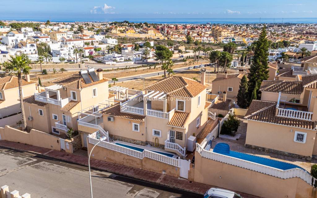 Resale - Villa - San Miguel de Salinas - Blue Lagoon