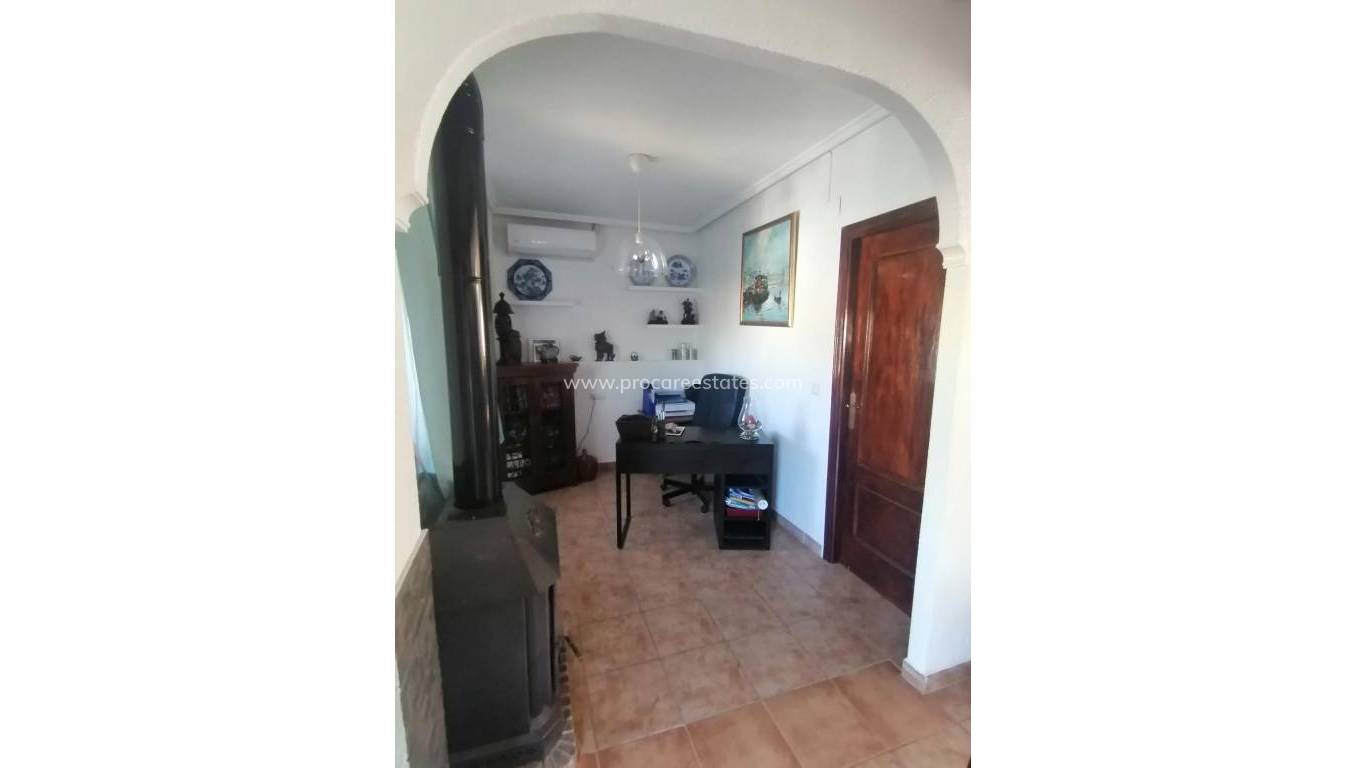 Resale - Villa - San Miguel de Salinas - CENTRO