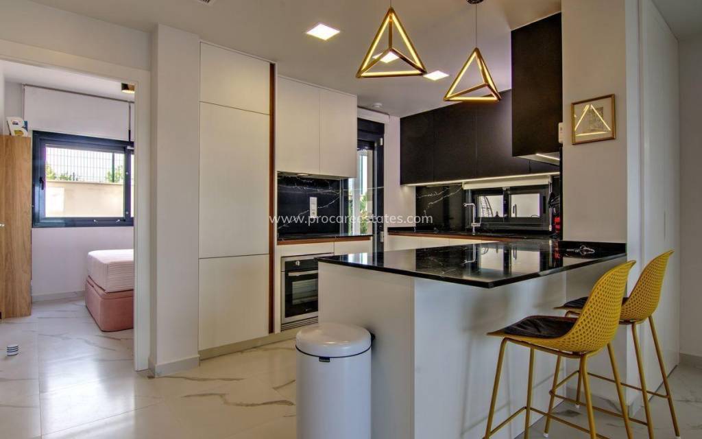 Resale - Villa - San Miguel de Salinas - Cerro del Sol