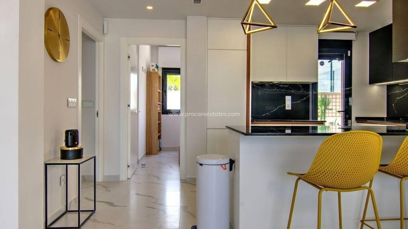 Resale - Villa - San Miguel de Salinas - Cerro del Sol