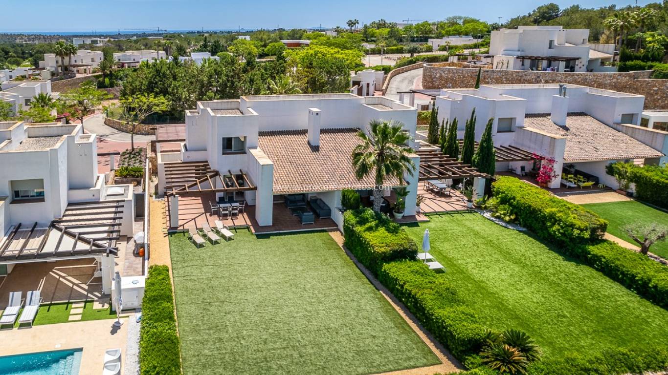Resale - Villa - San Miguel de Salinas - Las Colinas Golf