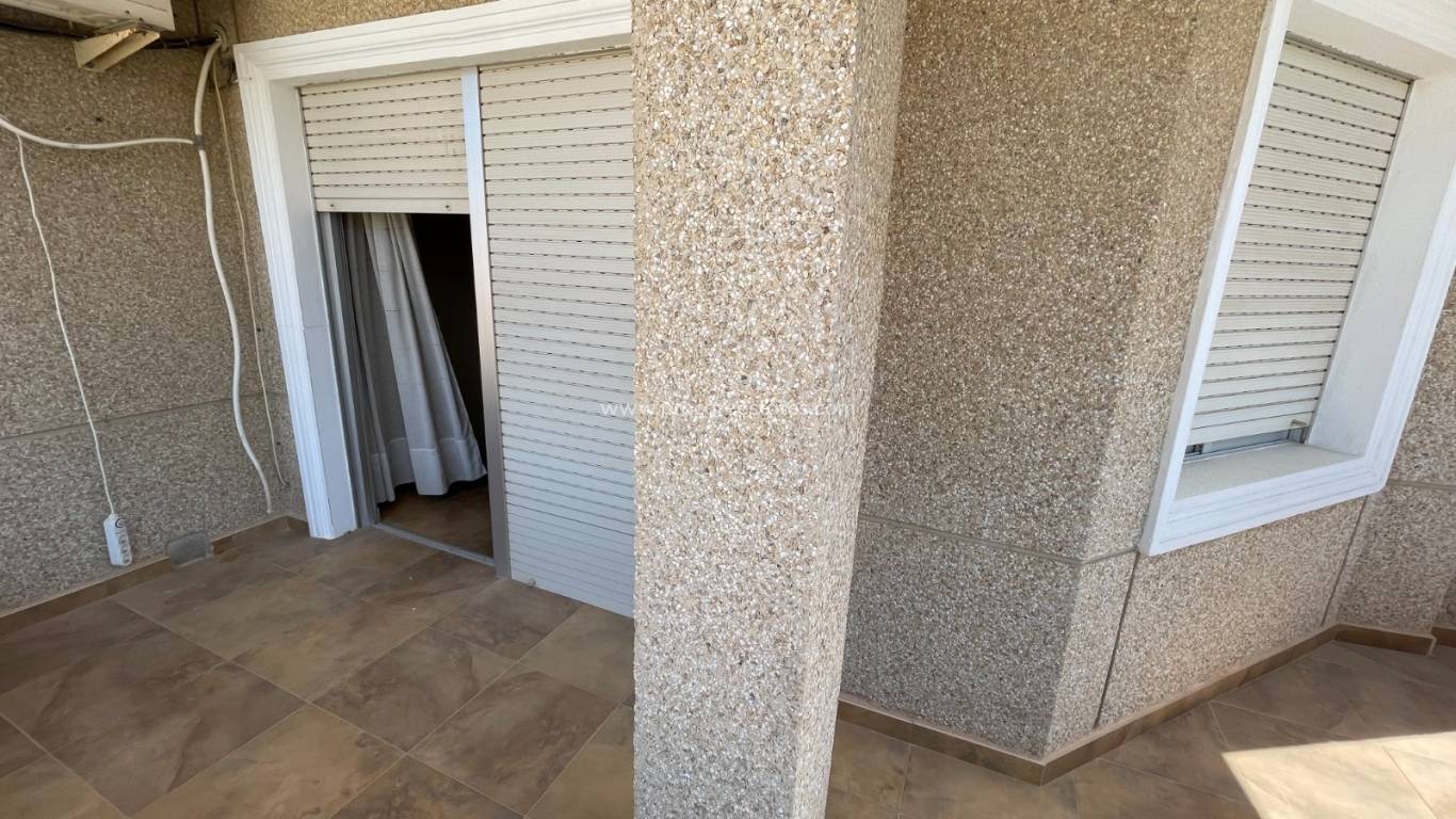 Resale - Villa - San Miguel de Salinas - Pueblo