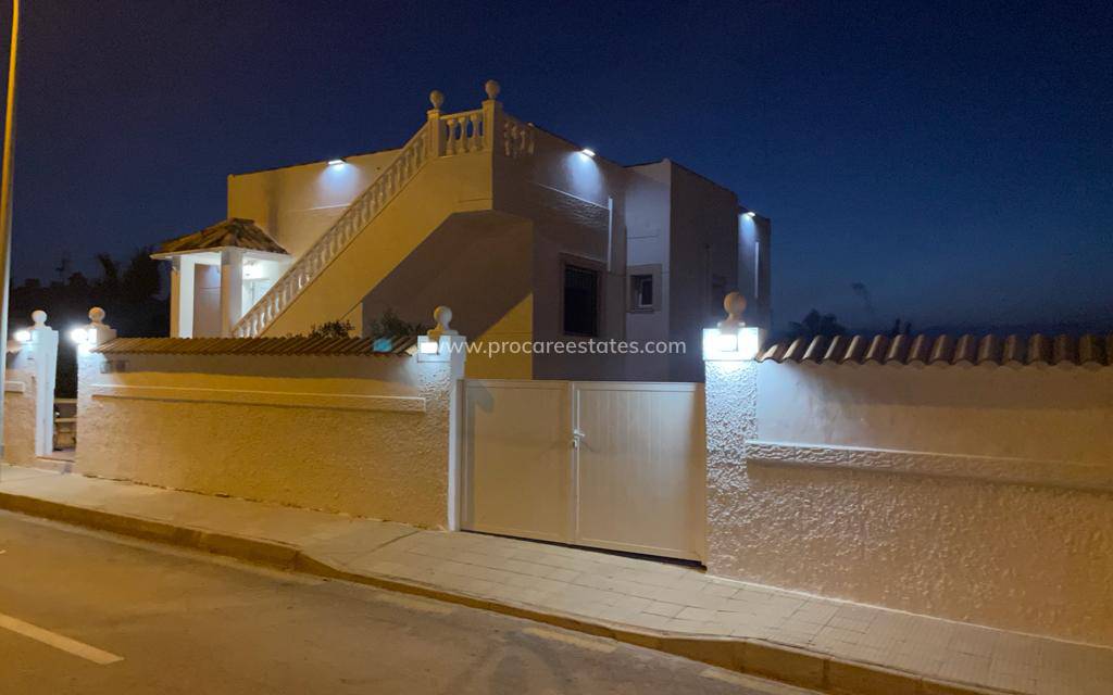 Resale - Villa - San Miguel de Salinas