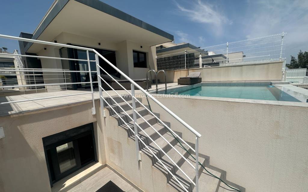 Resale - Villa - San Miguel de Salinas