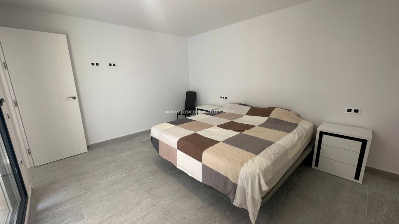 Resale - Villa - San Miguel de Salinas