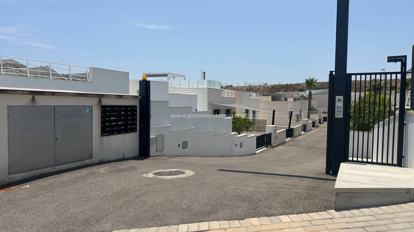 Resale - Villa - San Miguel de Salinas