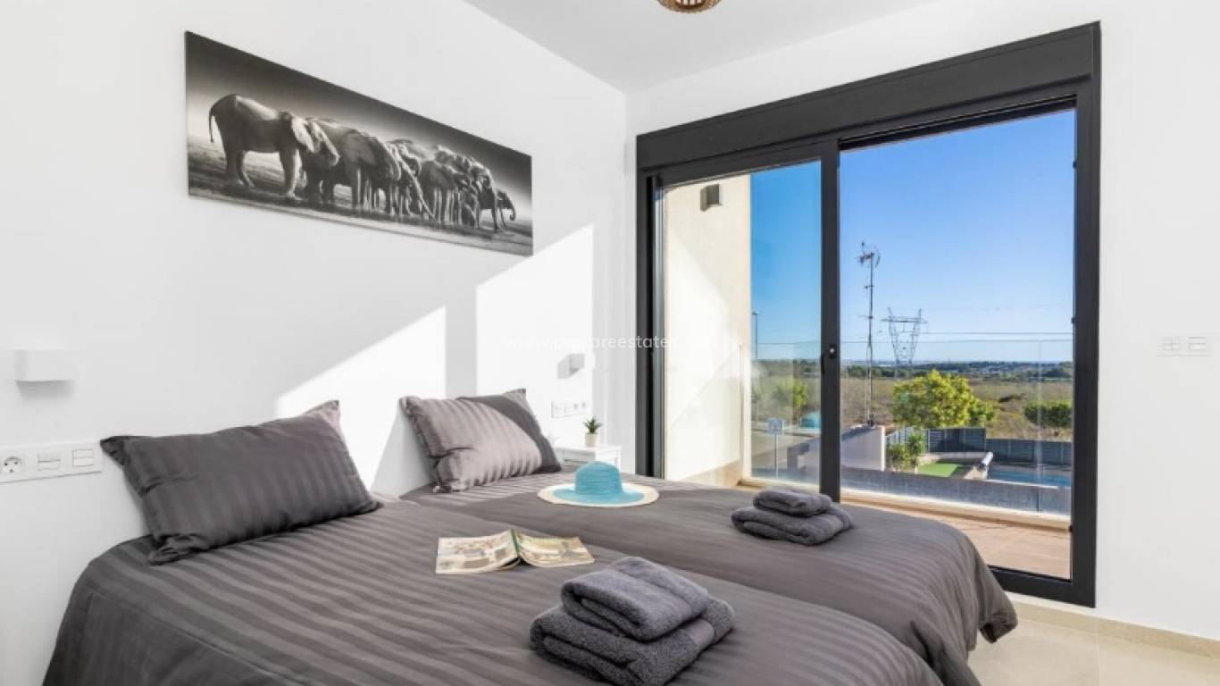 Resale - Villa - San Miguel de Salinas