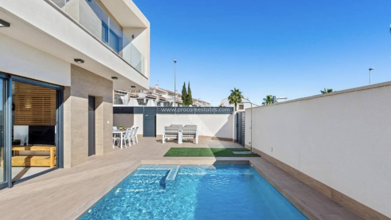 Resale - Villa - San Miguel de Salinas