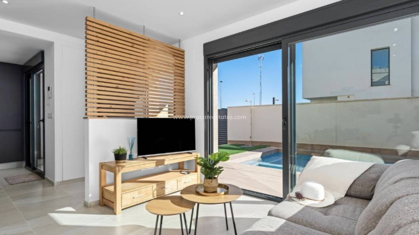 Resale - Villa - San Miguel de Salinas