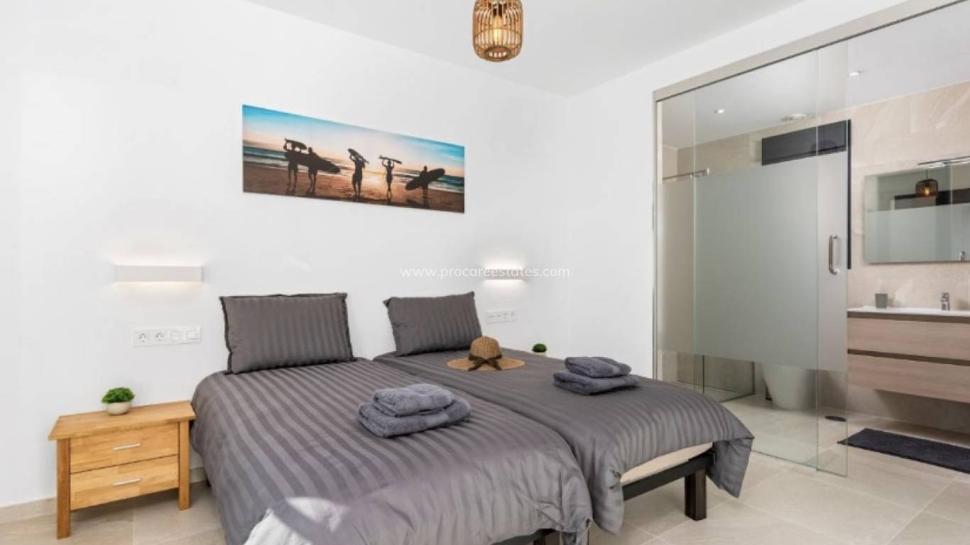 Resale - Villa - San Miguel de Salinas