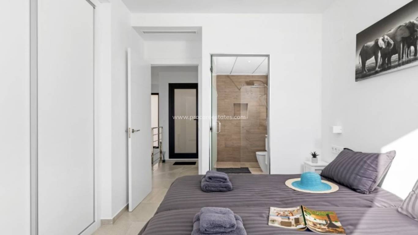 Resale - Villa - San Miguel de Salinas