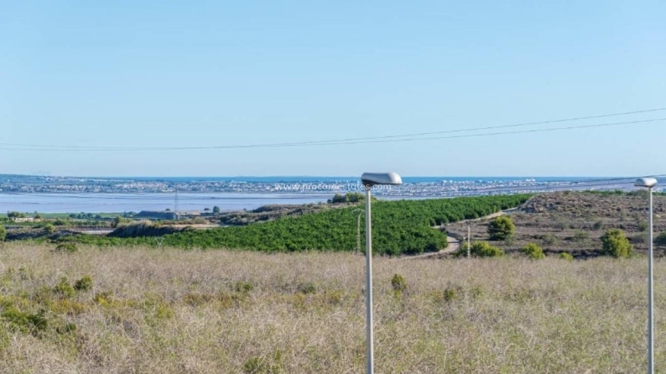 Resale - Villa - San Miguel de Salinas