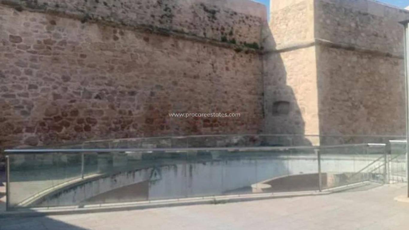 Resale - Villa - Santa Pola - Playa Levante