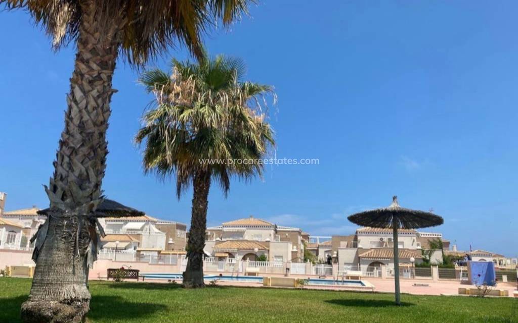 Resale - Villa - Torrevieja - Acequion