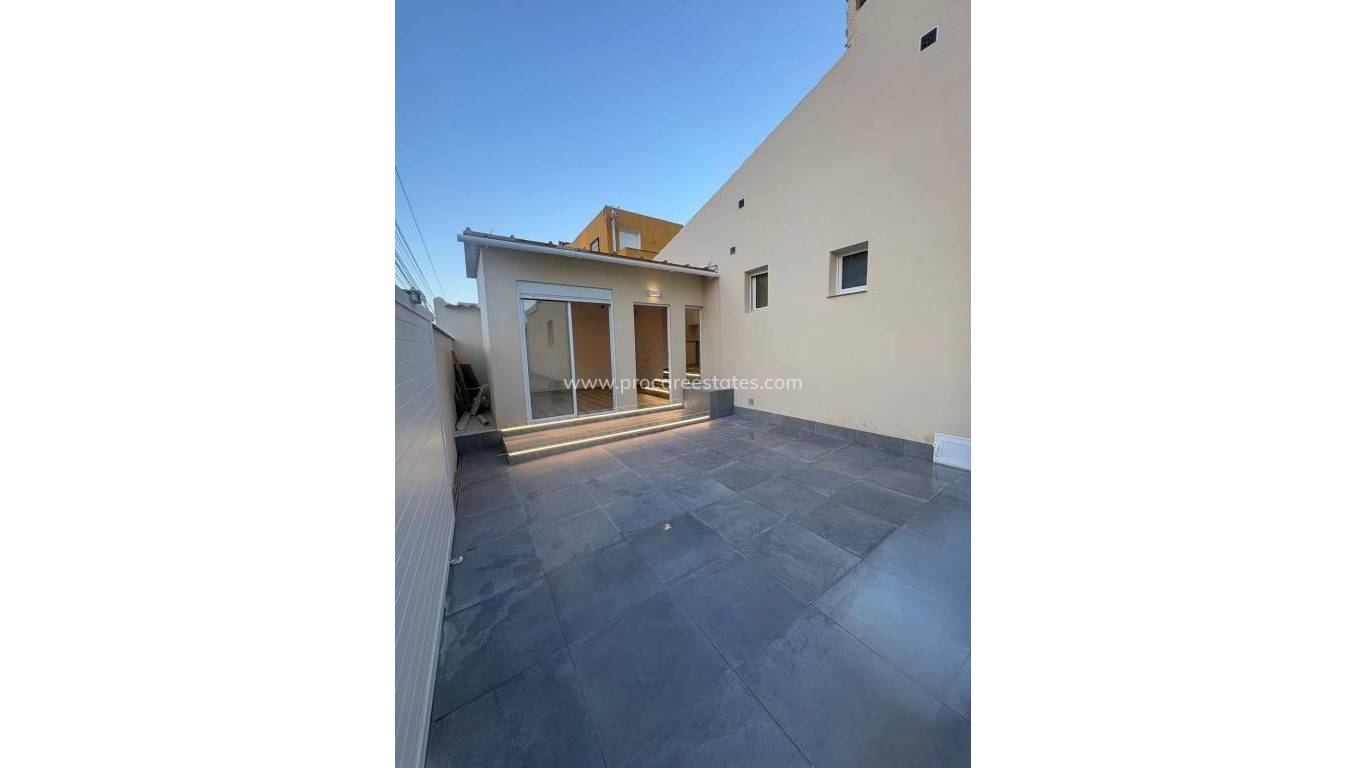 Resale - Villa - Torrevieja - Acequion