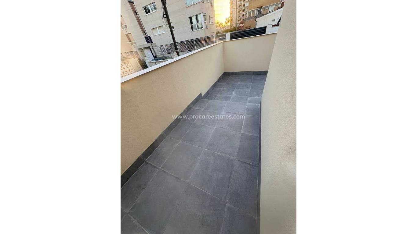 Resale - Villa - Torrevieja - Acequion