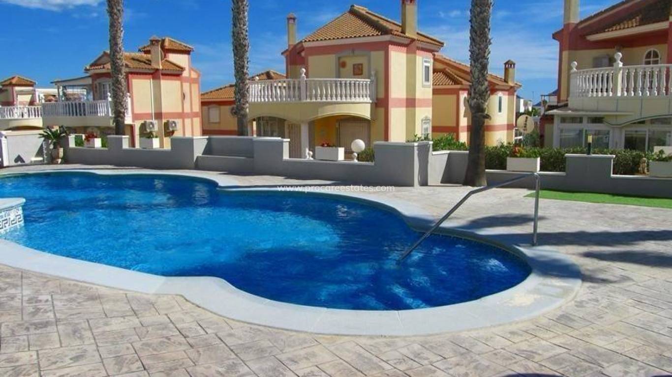 Resale - Villa - Torrevieja - Aguas Nuevas