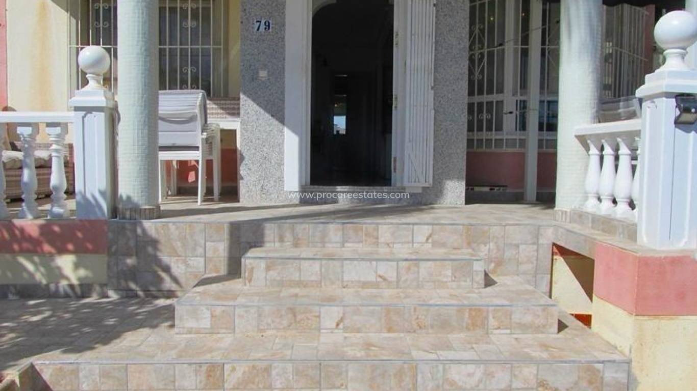 Resale - Villa - Torrevieja - Aguas Nuevas