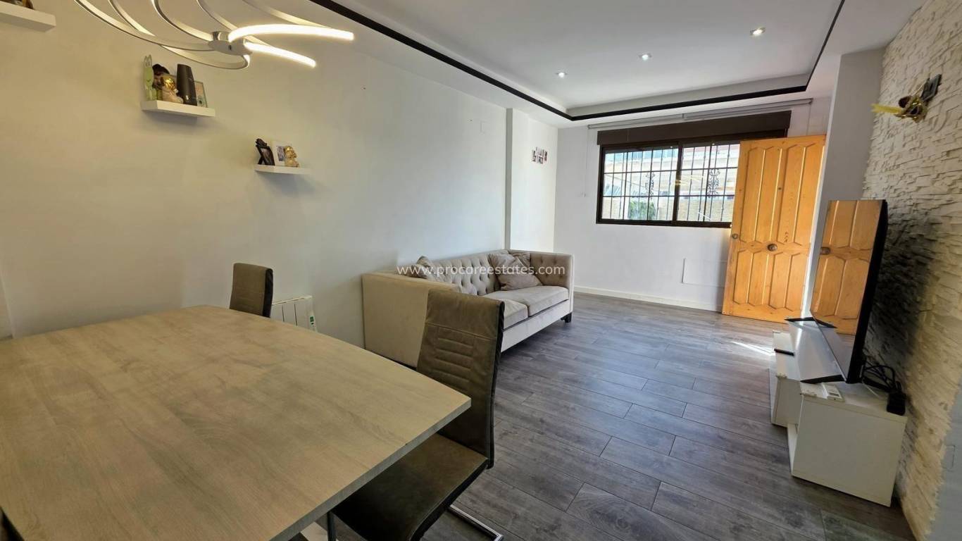 Resale - Villa - Torrevieja - Aguas Nuevas