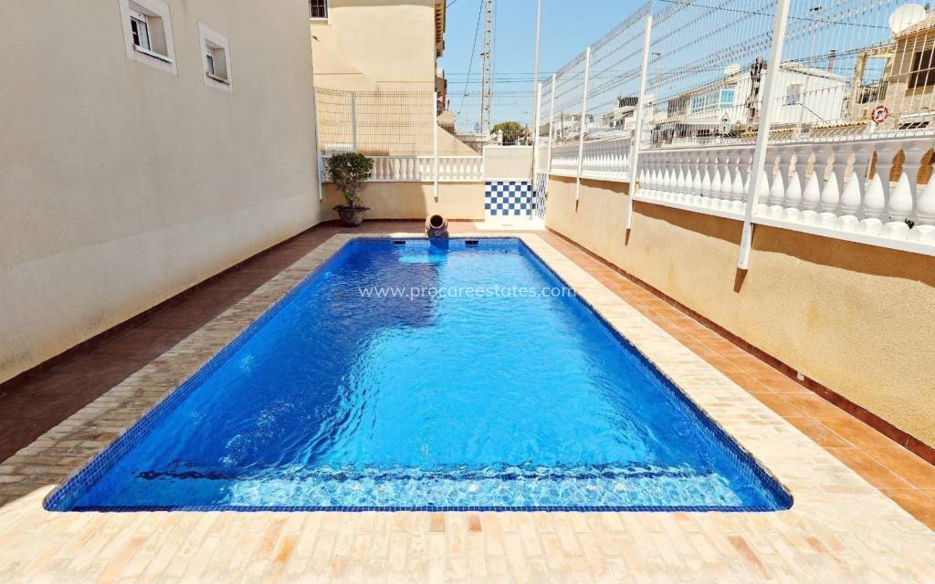 Resale - Villa - Torrevieja - Cabo Cervera