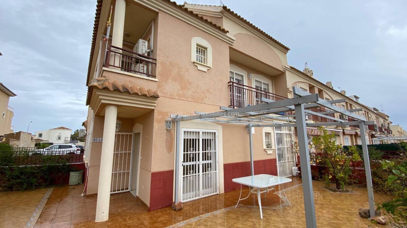 Resale - Villa - Torrevieja - Cabo Cervera