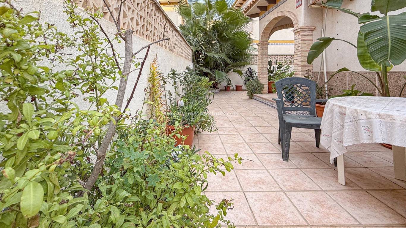 Resale - Villa - Torrevieja - Cabo Cervera