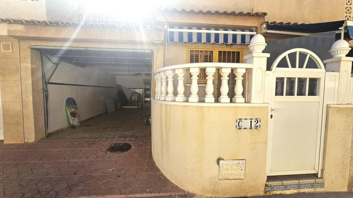 Resale - Villa - Torrevieja - Cabo Cervera