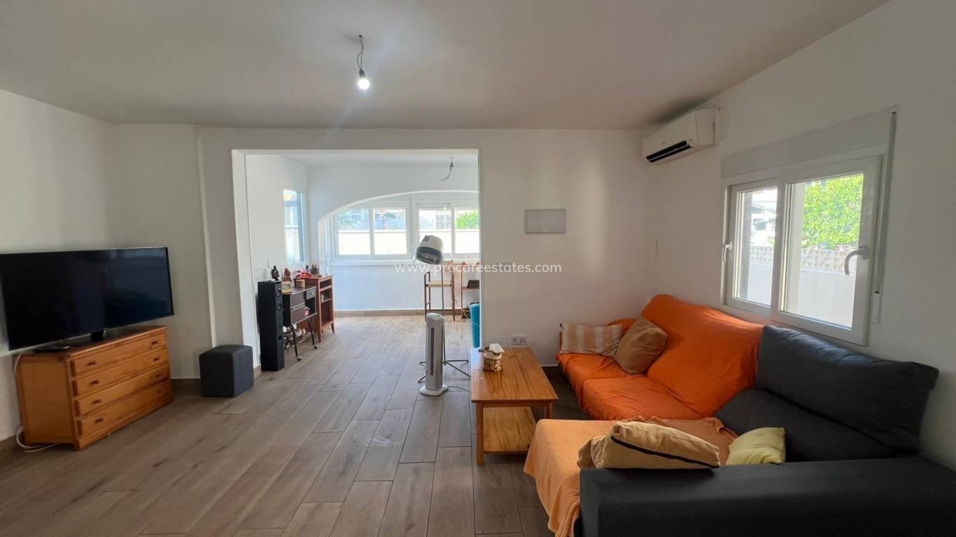 Resale - Villa - Torrevieja - Cabo Cervera