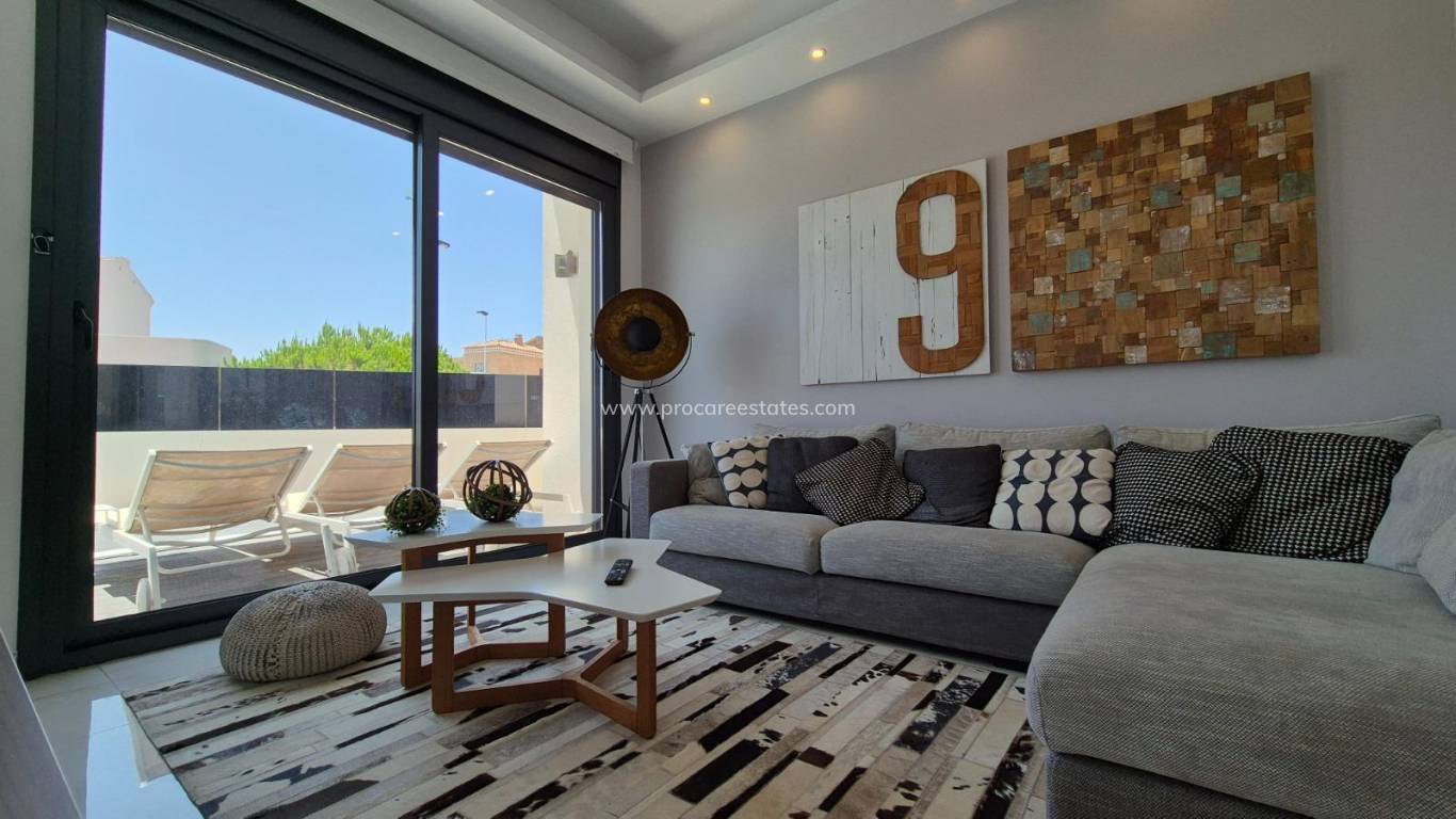 Resale - Villa - Torrevieja - Cabo Cervera