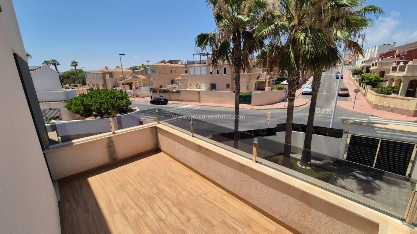 Resale - Villa - Torrevieja - Cabo Cervera