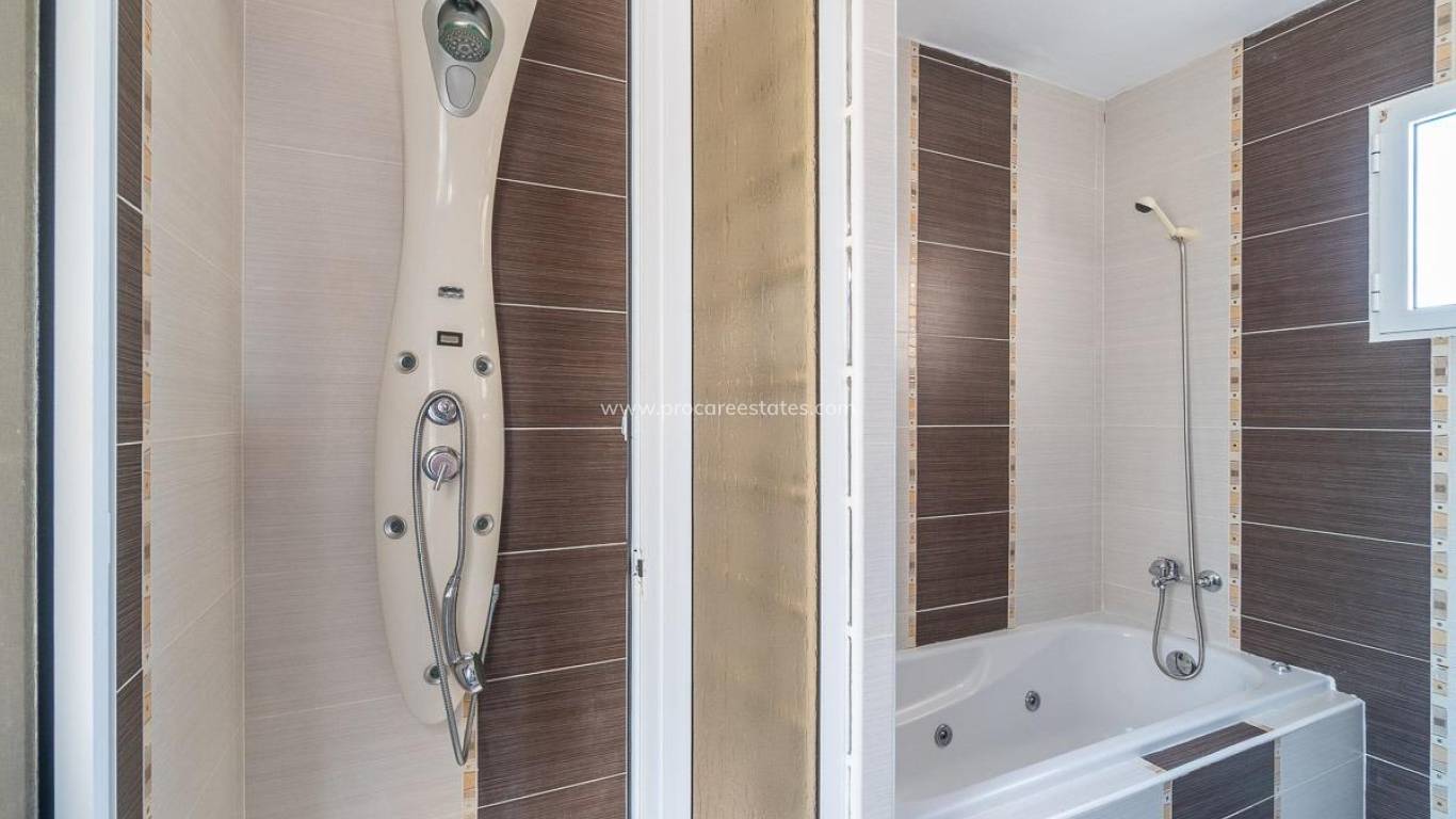 Resale - Villa - Torrevieja - Cala de cabo cervera