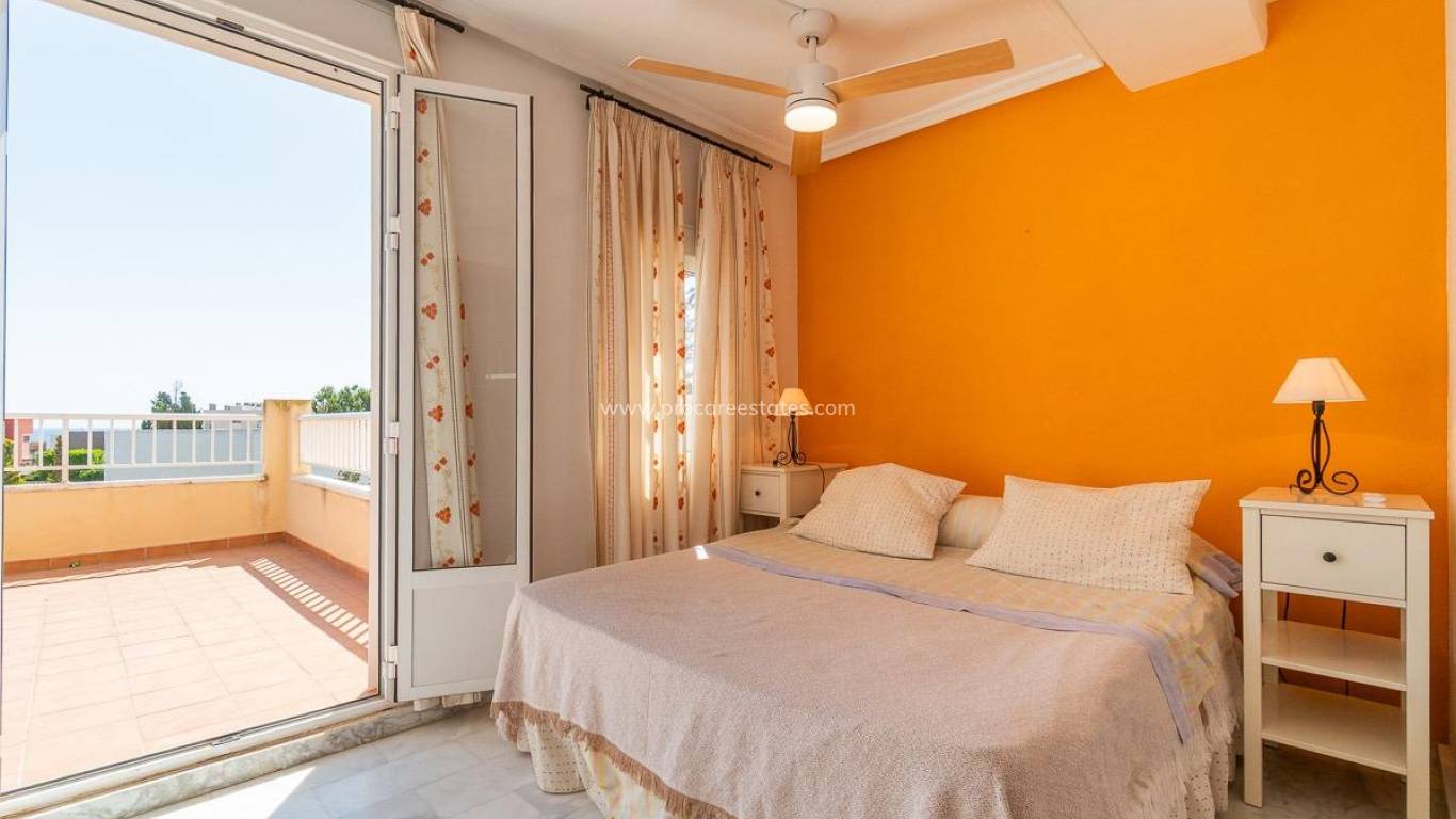 Resale - Villa - Torrevieja - Cala de cabo cervera