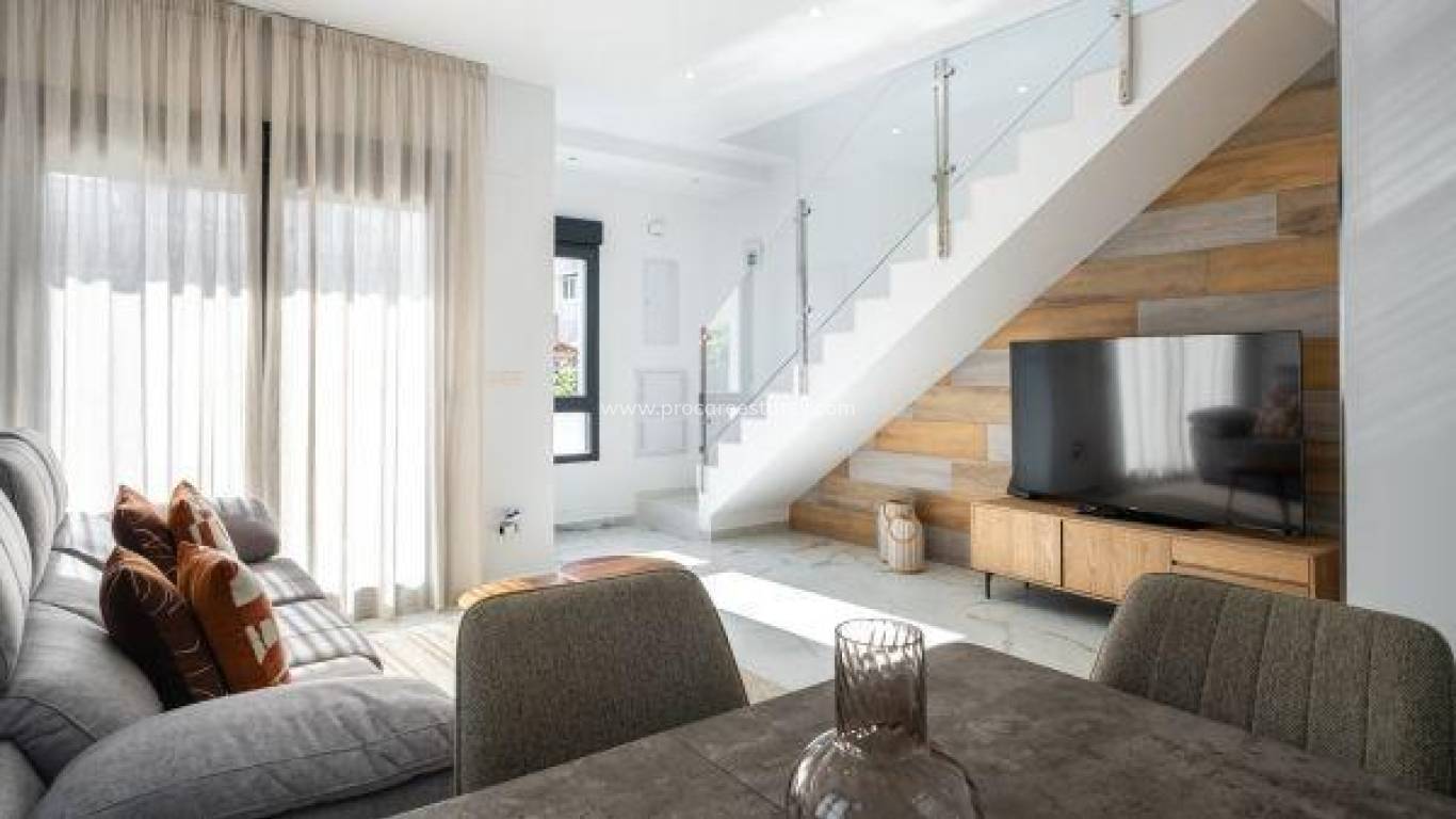 Resale - Villa - Torrevieja - El Chaparral