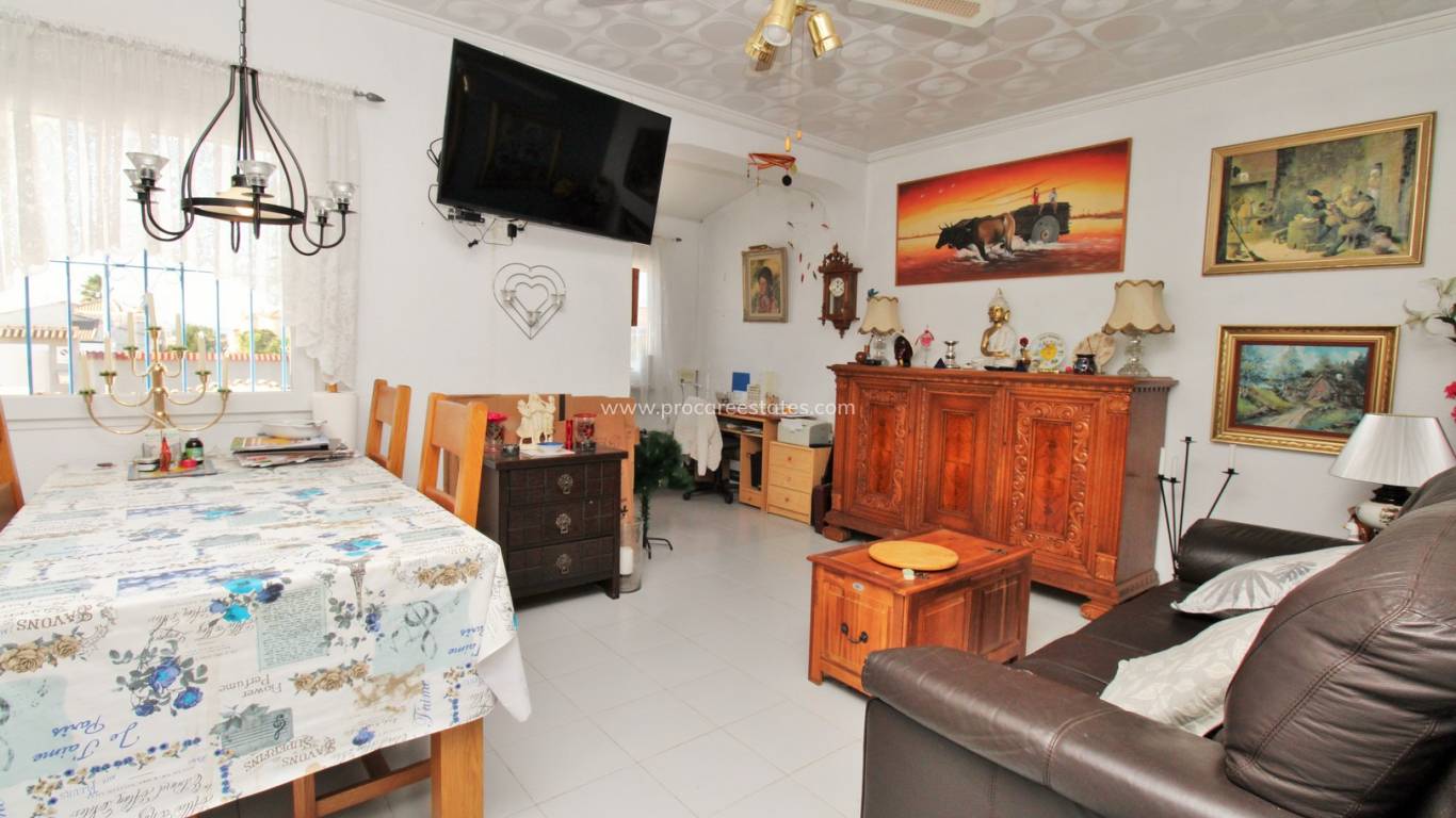 Resale - Villa - Torrevieja - El Chaparral