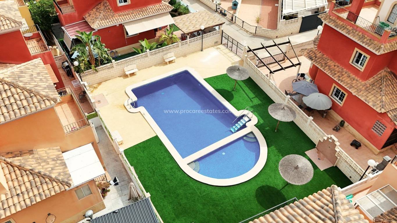 Resale - Villa - Torrevieja - El Chaparral