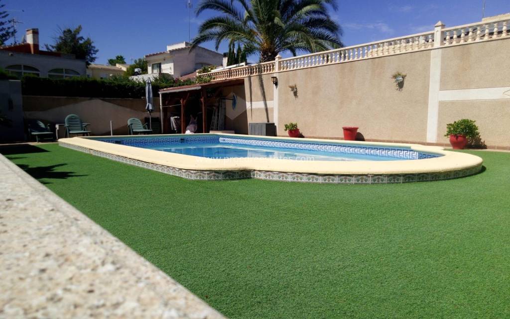 Resale - Villa - Torrevieja - Eliseos playa