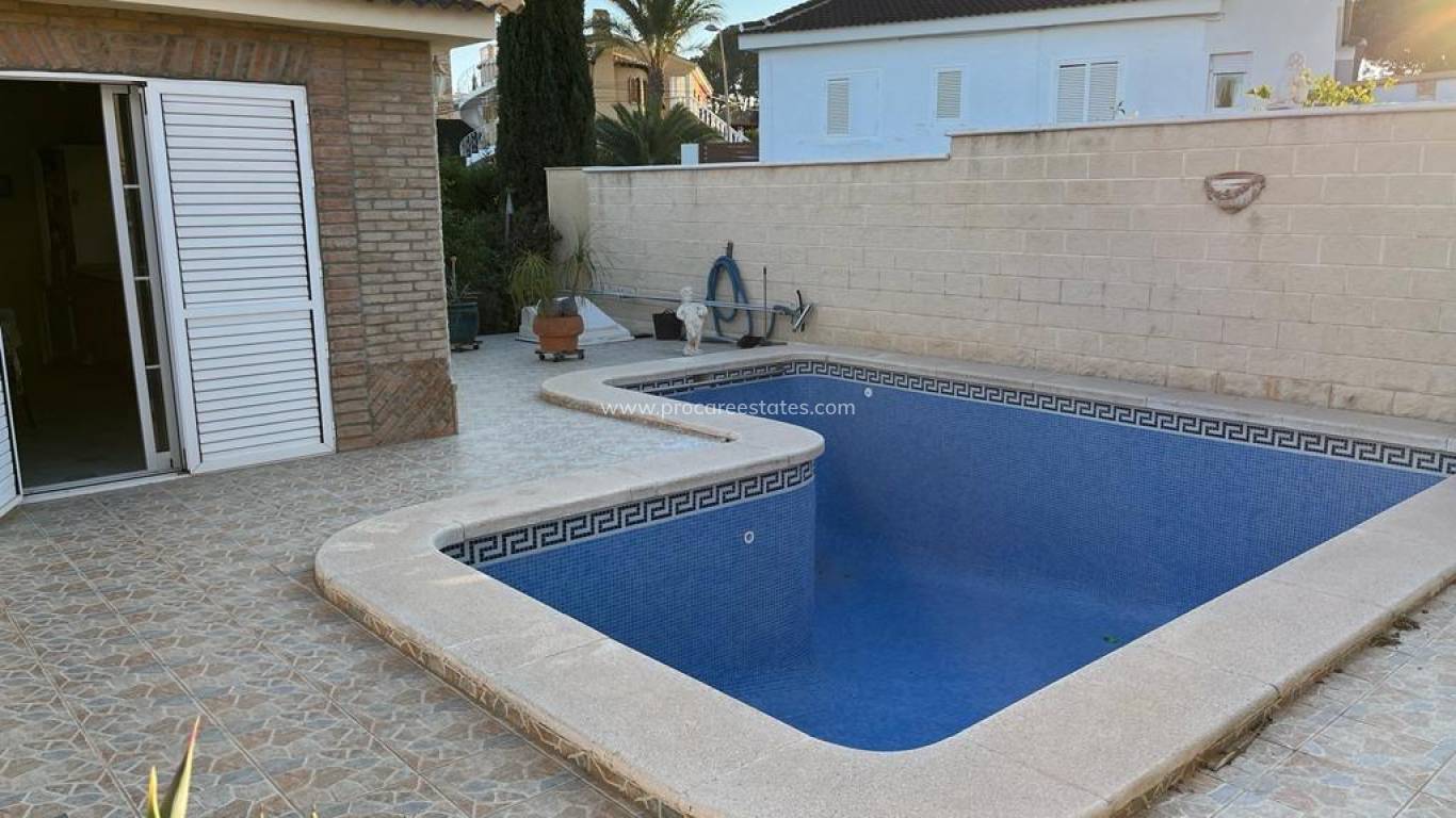 Resale - Villa - Torrevieja - Eliseos playa