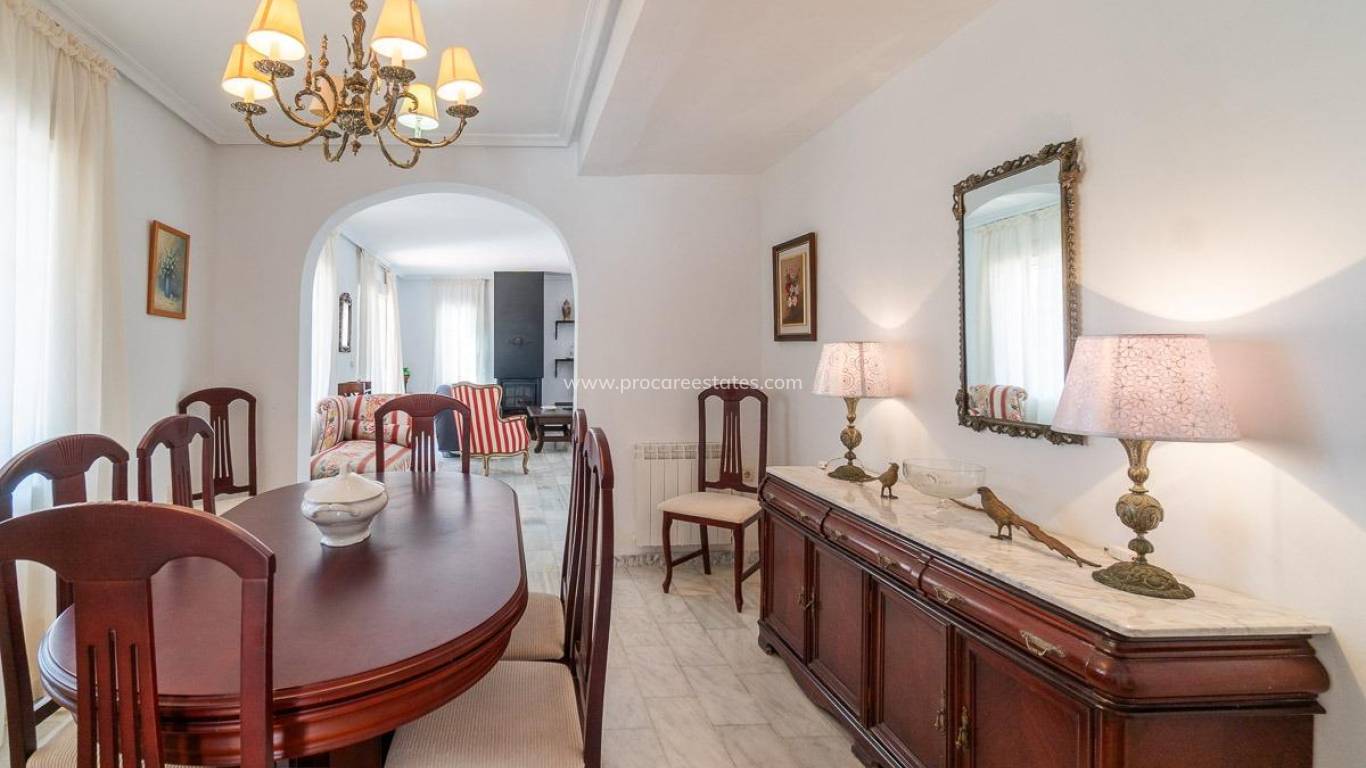 Resale - Villa - Torrevieja - La Mata