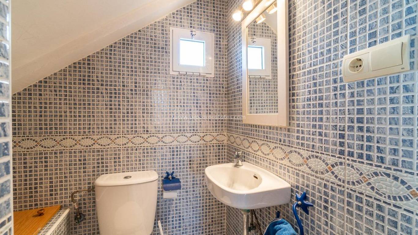 Resale - Villa - Torrevieja - La Mata