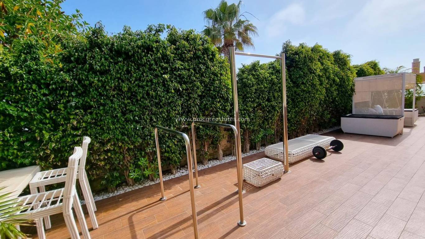 Resale - Villa - Torrevieja - La Mata