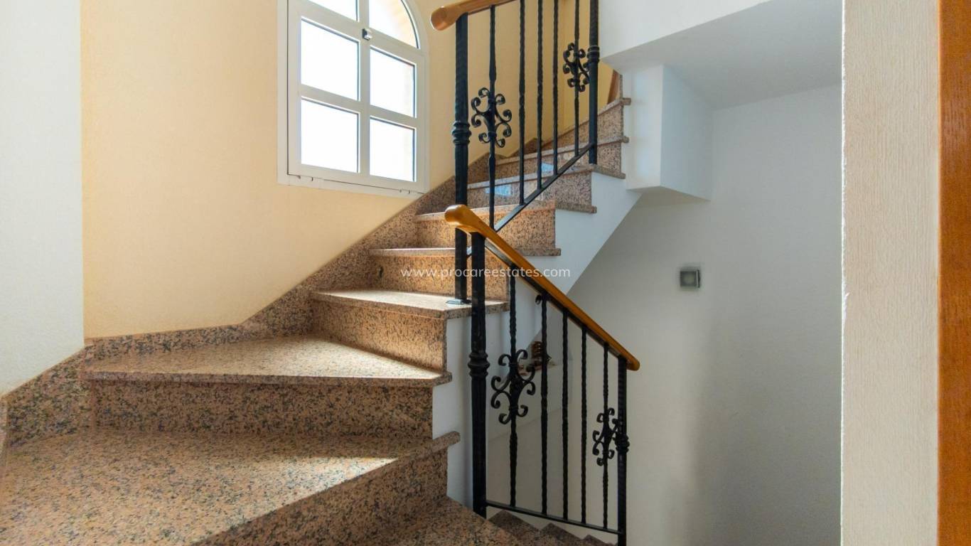 Resale - Villa - Torrevieja - La Mata