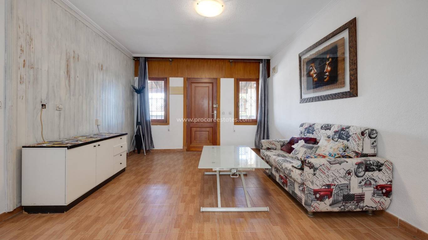 Resale - Villa - Torrevieja - La Siesta - El Salado - Torreta