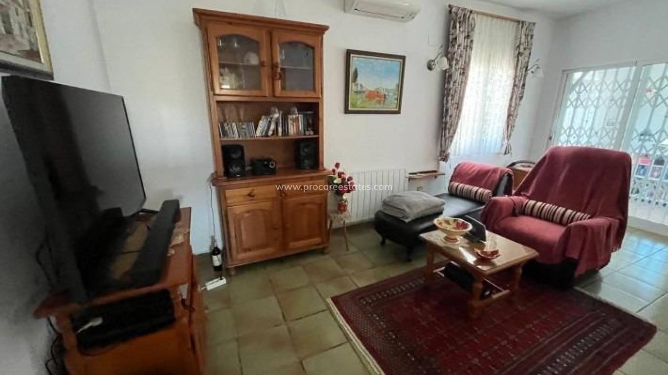 Resale - Villa - Torrevieja - La Siesta - El Salado - Torreta