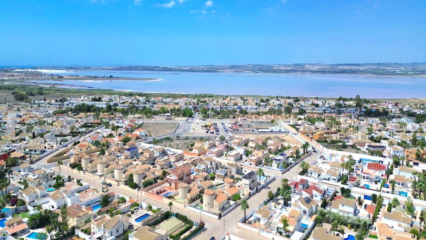 Resale - Villa - Torrevieja - La Siesta - San Luis