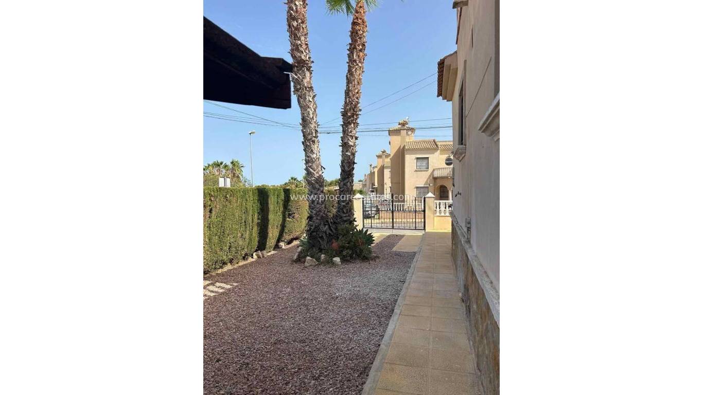 Resale - Villa - Torrevieja - La Siesta - San Luis