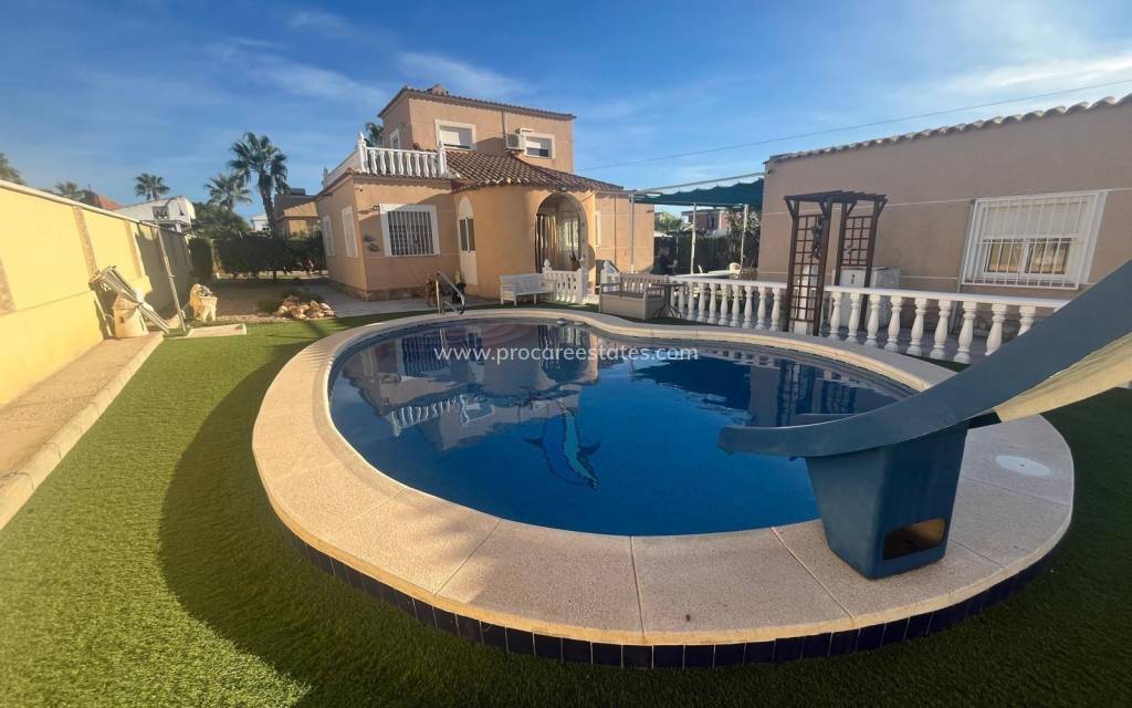 Resale - Villa - Torrevieja - La Siesta - San Luis