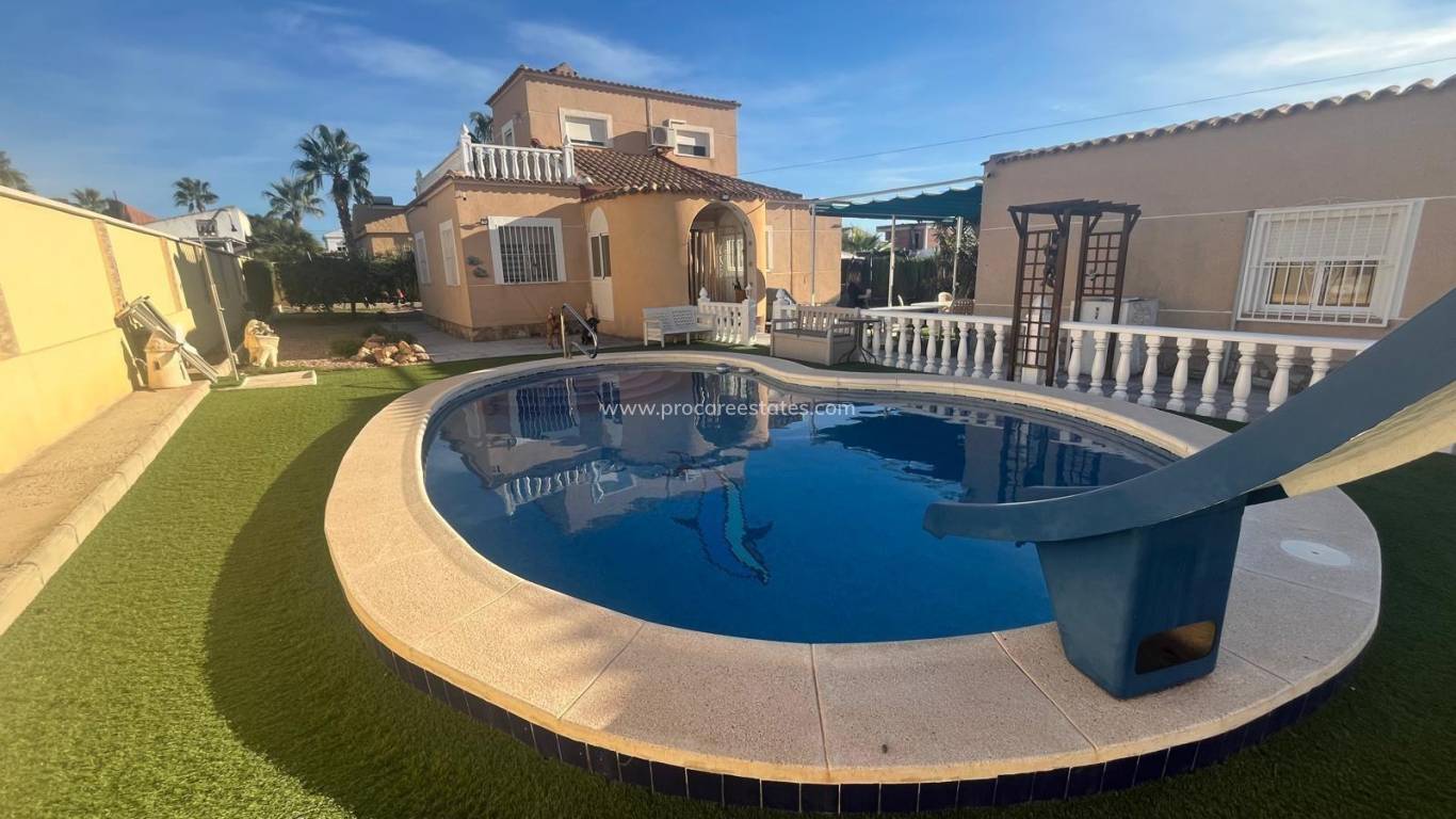 Resale - Villa - Torrevieja - La Siesta - San Luis