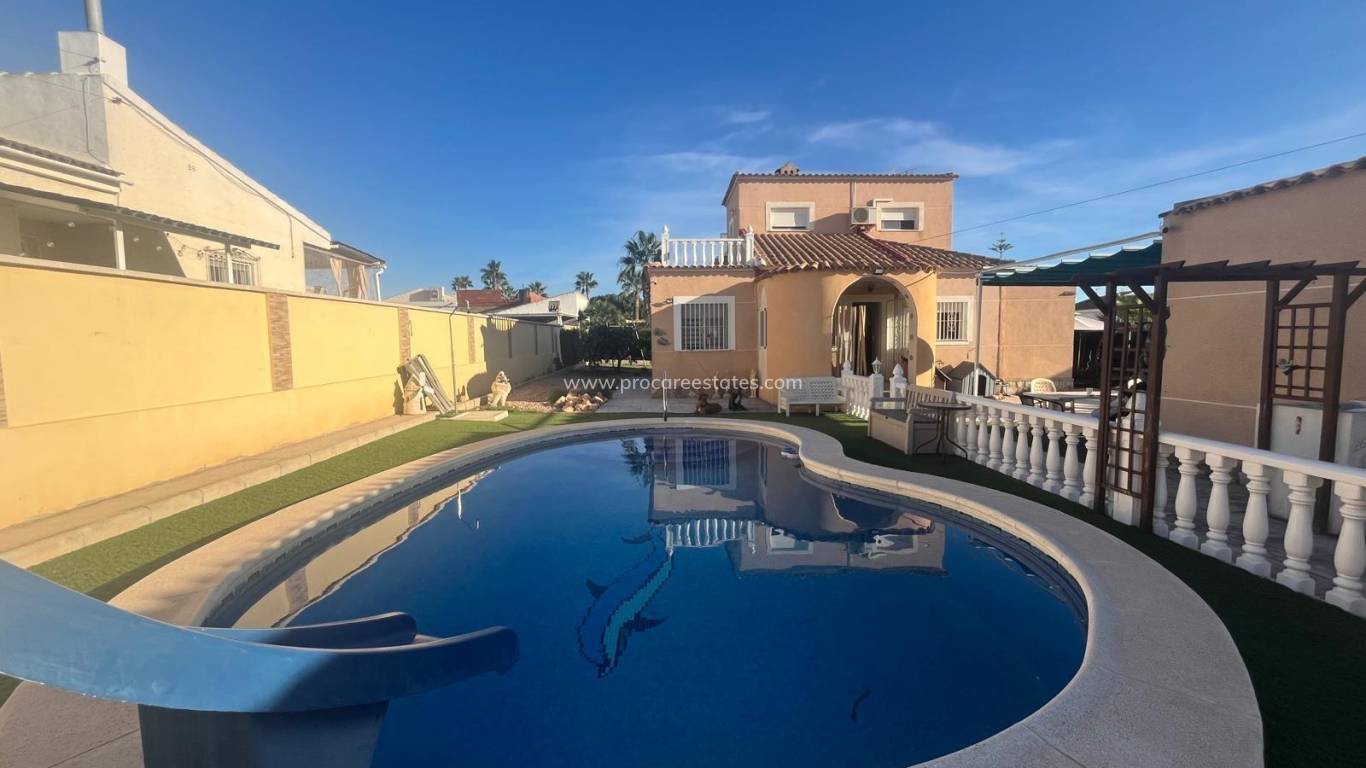 Resale - Villa - Torrevieja - La Siesta - San Luis